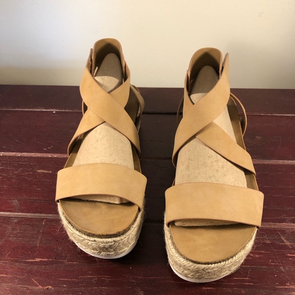 Women's Soda Topic Platform Women's Size 9 Espadrilles Sandals Tan NWOT - Picture 5 of 7